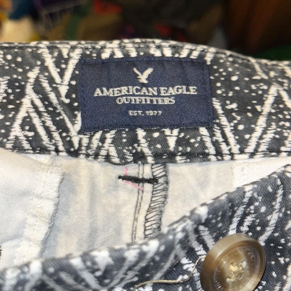 Lot of 2 NWOT American Eagle midi stretch shorts - Picture 5 of 6